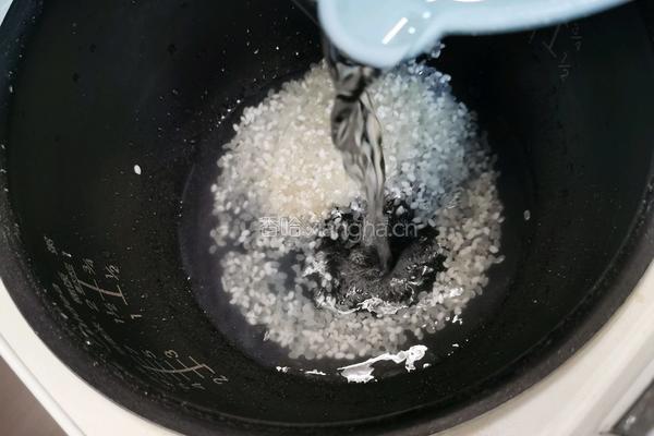 南瓜米粥的做法图解3