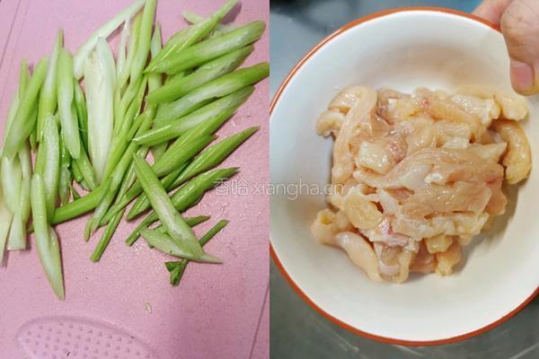 鸡胸肉炒芹菜的做法图解1