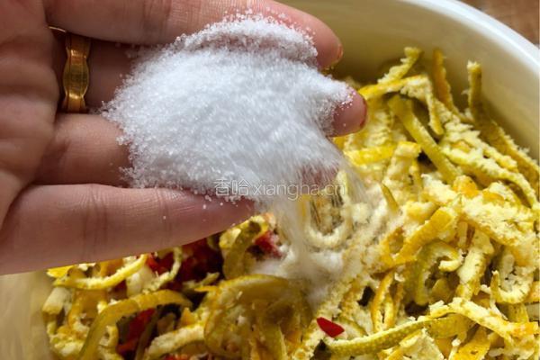 腌咸菜。江西余干腌橘子皮的做法图解5