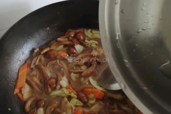 油蘑溜白菜的做法图解13