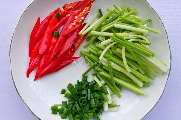 芹菜炒香干的做法图解3