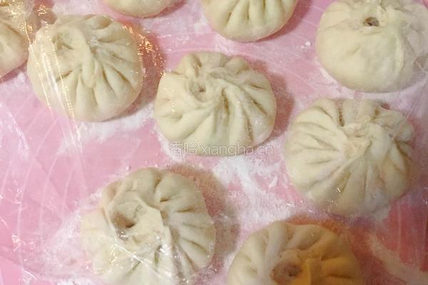 芹菜牛肉包子的做法图解8