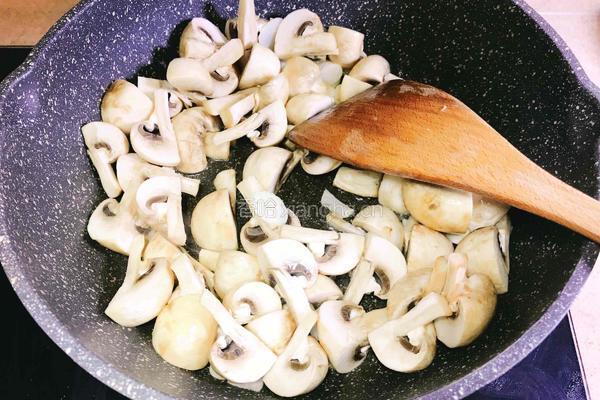 肉丸烧口蘑的做法图解13