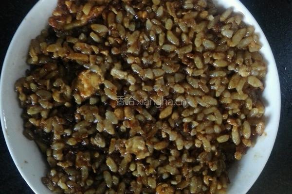 香肠炒饭的做法图解3