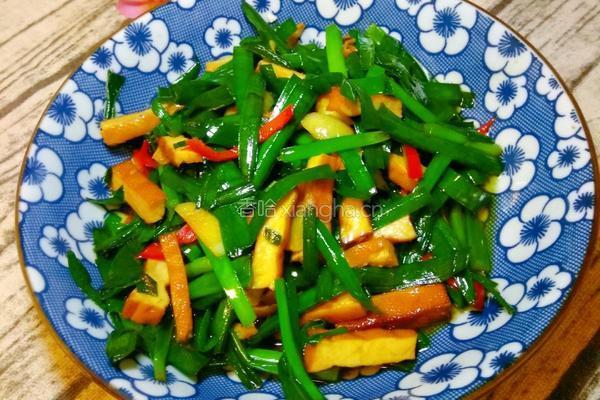 韭菜炒豆干的做法图解7
