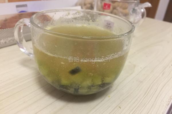 松花苦瓜汤的做法图解4