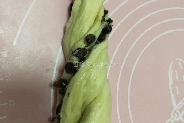 红豆火腿奶酪面包的做法图解4