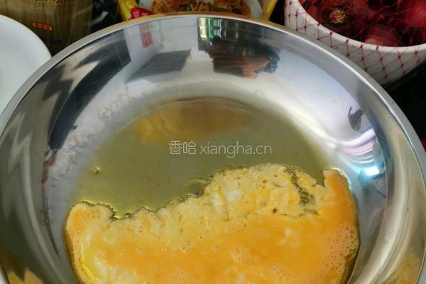 芹菜鸡蛋炒米饭的做法图解2