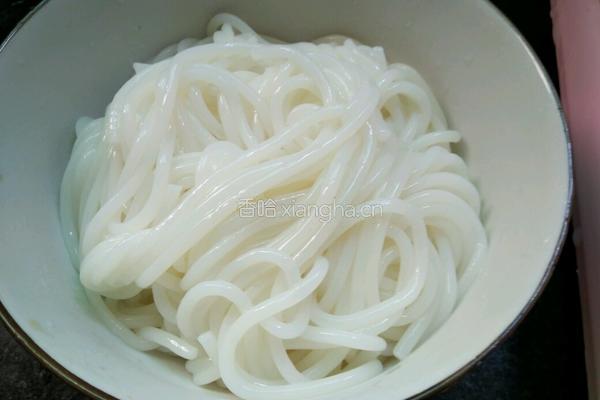 麻辣小龙虾味螺蛳粉的做法图解7