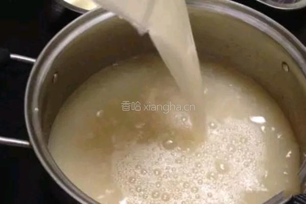 百合秋梨膏的做法图解2