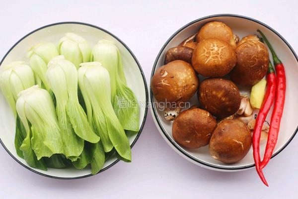 香菇油菜的做法图解1