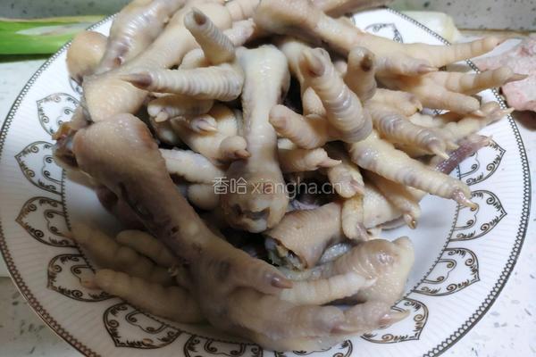 卤鸡爪的做法图解1