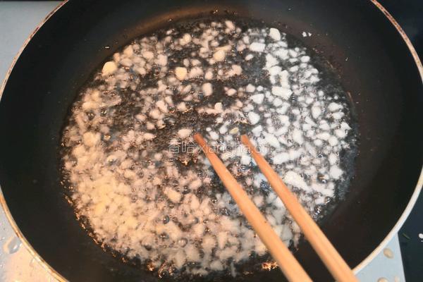 清蒸鲈鱼的做法图解13