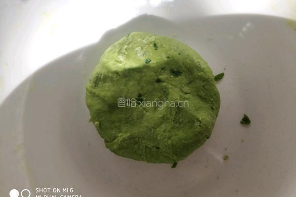 宝宝辅食菠菜面紫薯面的做法图解2