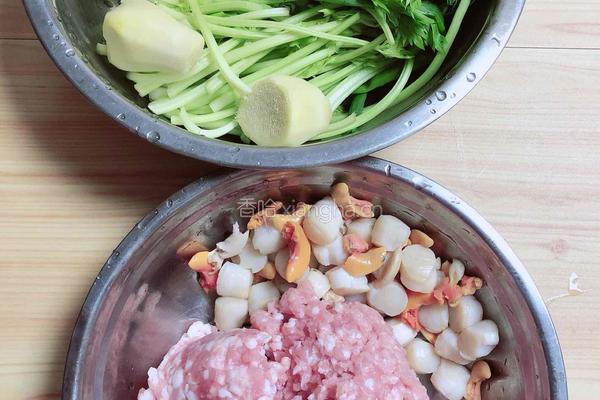 扇贝鲜肉玉米饺的做法图解1