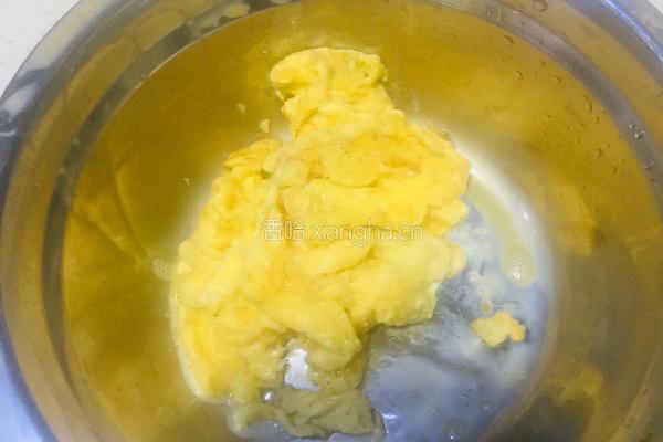 豇豆末鸡蛋木耳炒火腿肠的做法图解3