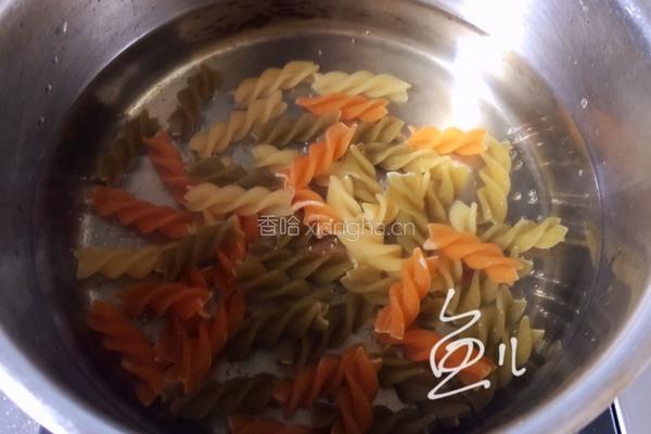 牛肉虾仁芦笋意面的做法图解8