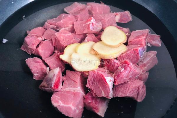 红烧牛肉这样做，好吃到停不下来！的做法图解3
