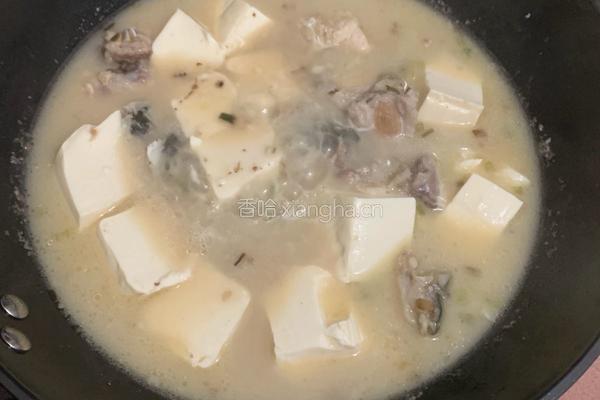 鱼头嫩豆腐汤的做法图解9