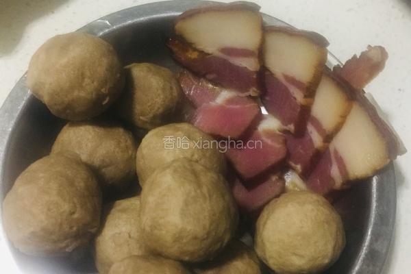 春菜肉丸腐竹煲的做法图解2
