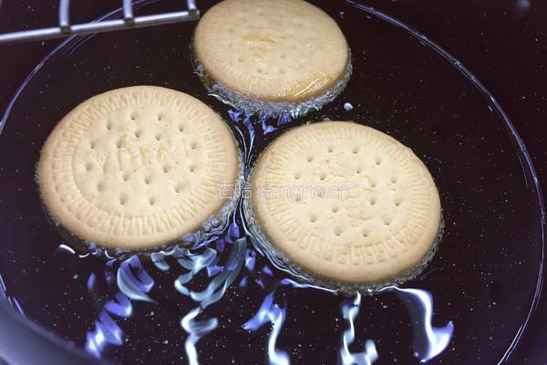 香脆甜口的南瓜饼的做法图解7