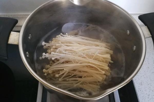 金针菇蛤蜊汤的做法图解8