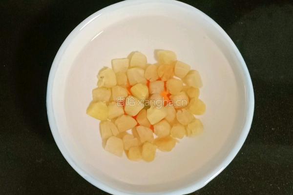 干贝肉沫蔬菜粥的做法图解1