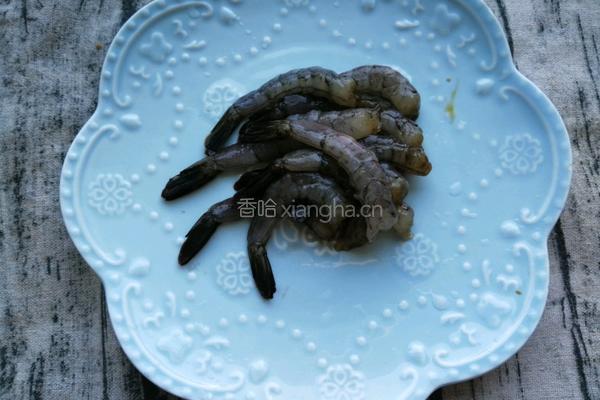 馄饨皮抱虾的做法图解7