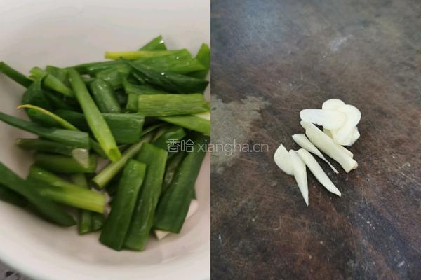 墨鱼丸小油菜豆腐菜的做法图解2