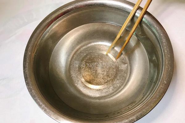 蛤蜊海鲜汤的做法图解2