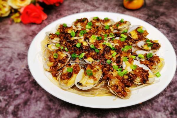 蒜蓉粉丝蒸花甲的做法图解11