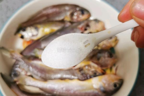 香煎小黄鱼的做法图解5