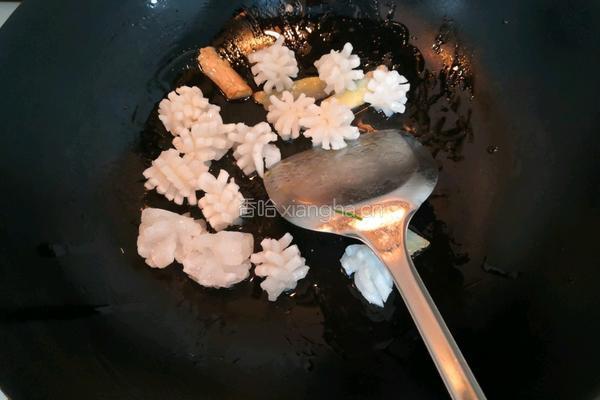 双椒墨鱼花的做法图解12