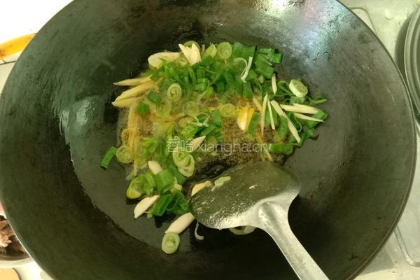 鸡叉骨炖土豆的做法图解4