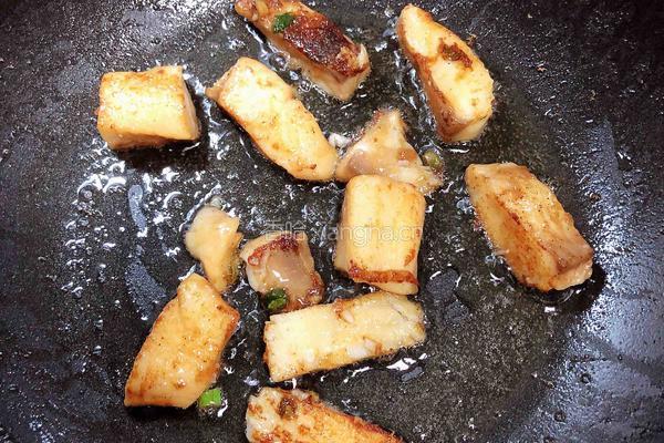 香煎鱼柳焖豆腐的做法图解9
