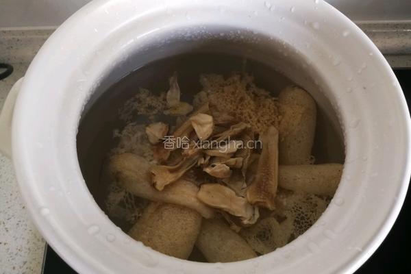 虾仁玉米滋补汤的做法图解9