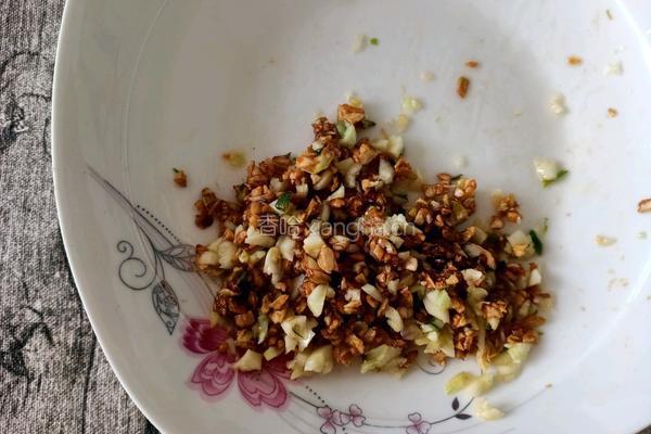 蒜蓉粉丝蒸开背虾的做法图解8