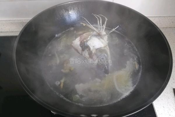 鱼头豆腐汤的做法图解9