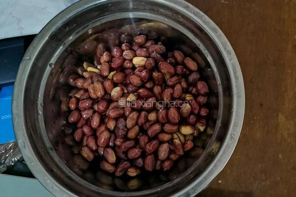 盐啥（真的不知道这道菜怎么叫）花生米的做法图解3