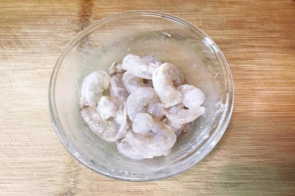 虾仁豆腐汤的做法图解3