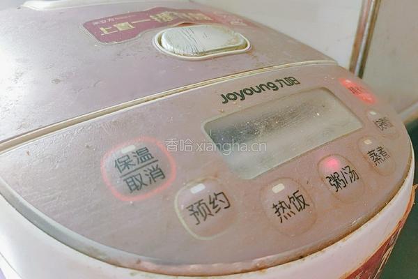 海参小米粥的做法图解6
