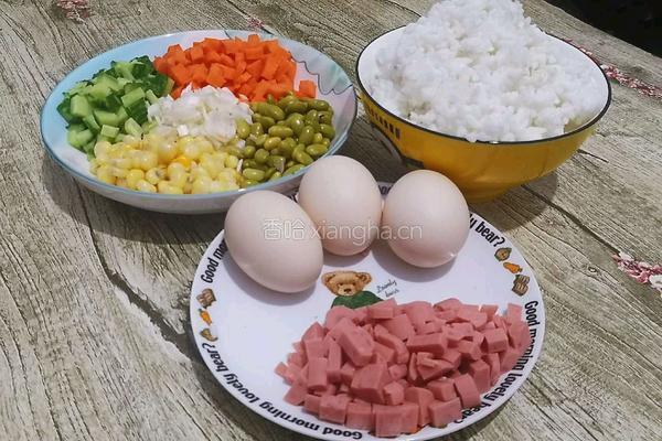七彩蛋炒米的做法图解1