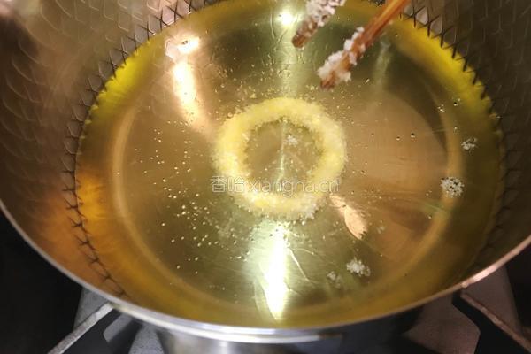 酥炸鱿鱼圈的做法图解8