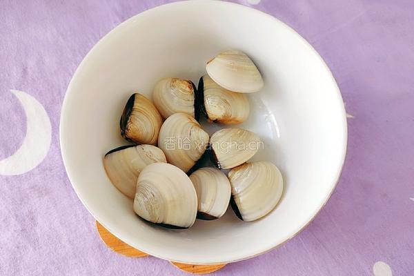 鲜虾白蛤玉米莲藕汤的做法图解10