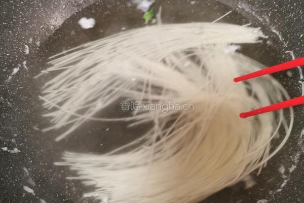 虾仁阳春面的做法图解7