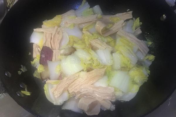 娃娃菜腐竹烧丸子的做法图解7