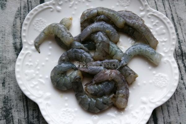 鲜蔬虾球炒年糕的做法图解2