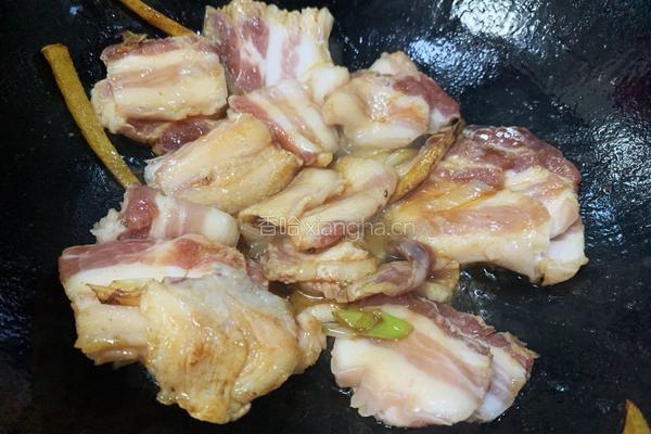 白菜猪肉炖粉条的做法图解4