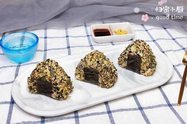 日式海苔金枪鱼饭团的做法图解16