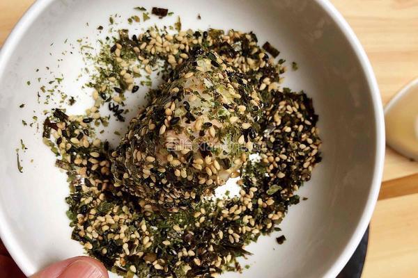 日式海苔金枪鱼饭团的做法图解14